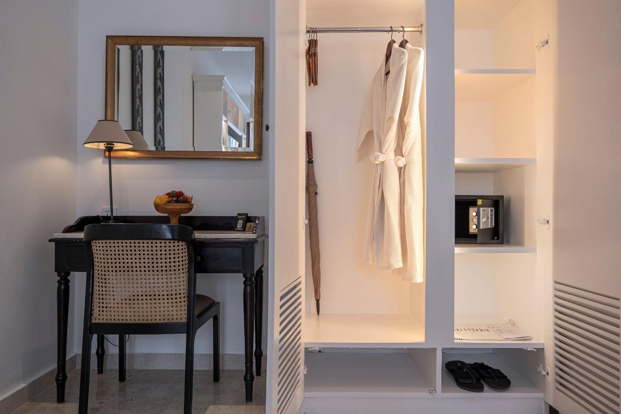 The Colony Hotel Bali Семиньяк Экстерьер фото